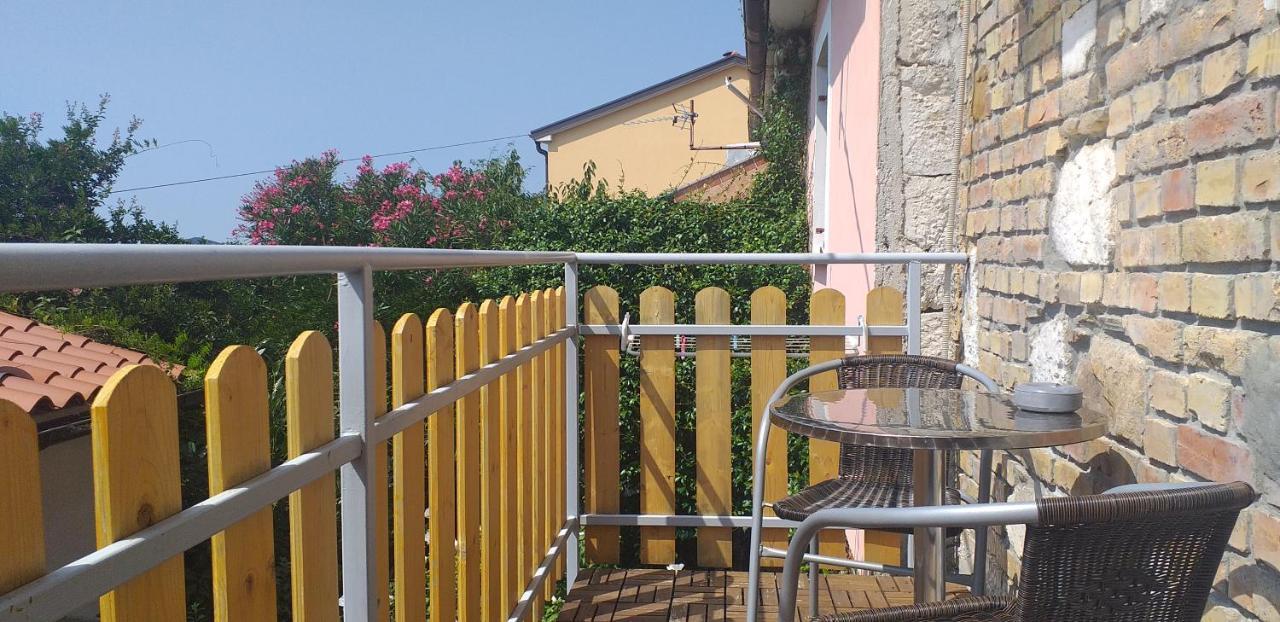 Relax In Crni Kal 2 Apartment Exterior photo